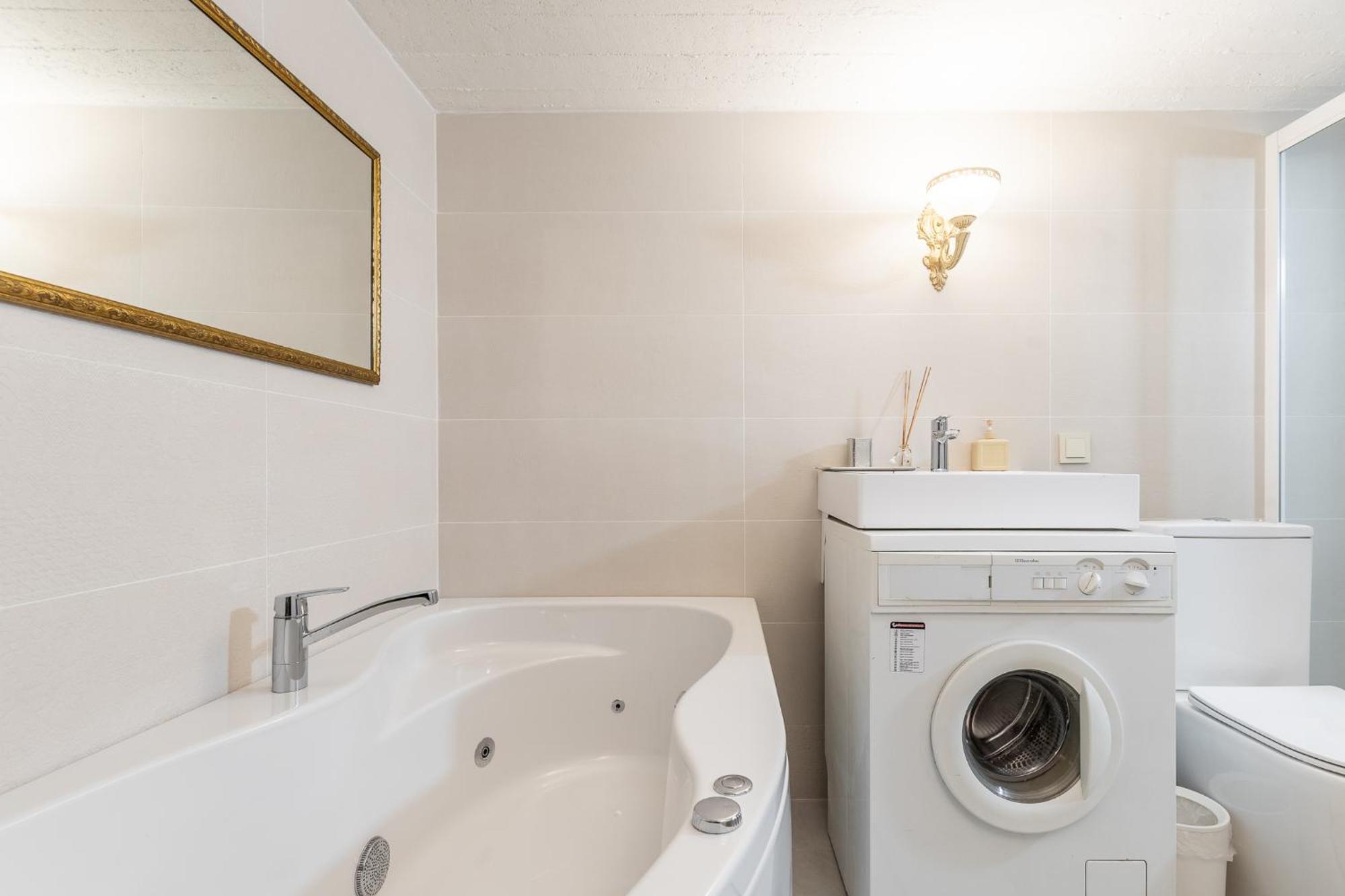 In The Heart Of The Old Town Vip Apartment Klaipėda Buitenkant foto